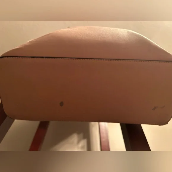 GUESS Handbag - Preloved - Picture 4 of 5